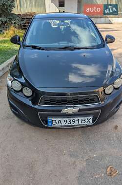 Хэтчбек Chevrolet Aveo 2011 в Александрие
