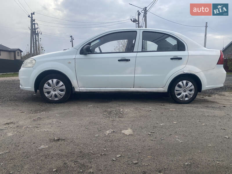 Седан Chevrolet Aveo 2008 в Броварах