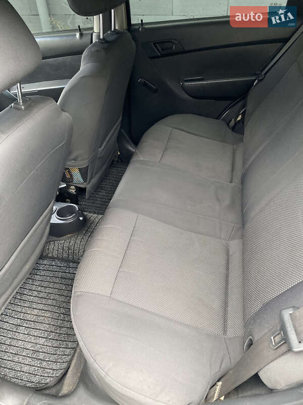 Седан Chevrolet Aveo 2006 в Ирпене