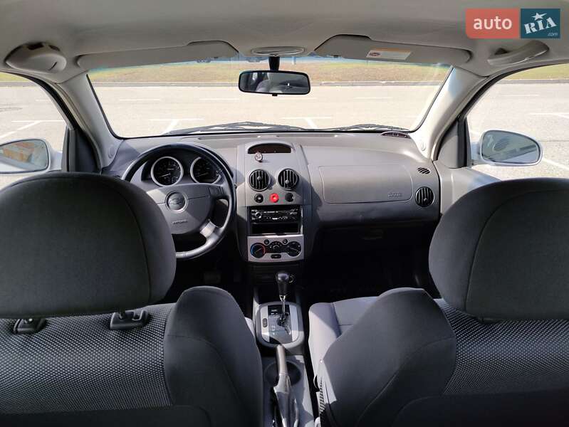 Хэтчбек Chevrolet Aveo 2006 в Киеве