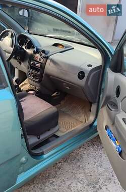 Седан Chevrolet Aveo 2005 в 