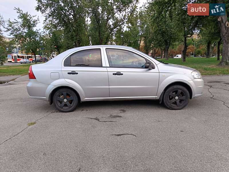 Седан Chevrolet Aveo 2007 в Киеве