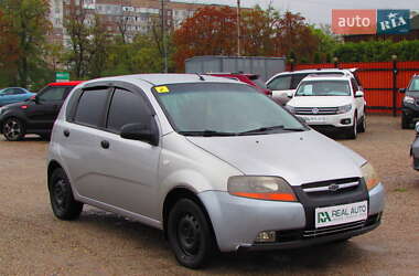 Хэтчбек Chevrolet Aveo 2006 в Кропивницком