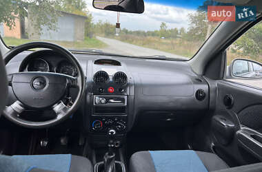 Хэтчбек Chevrolet Aveo 2006 в  фото 15 Хэтчбек Chevrolet Aveo 2006 в