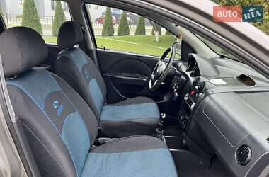 Хэтчбек Chevrolet Aveo 2006 в  фото 18 Хэтчбек Chevrolet Aveo 2006 в