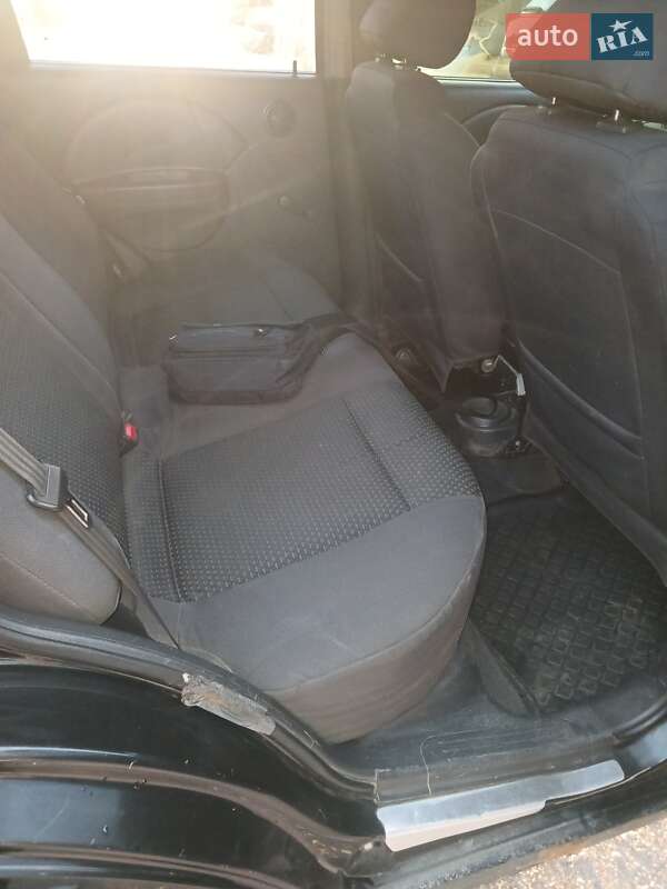 Седан Chevrolet Aveo 2006 в Первомайске