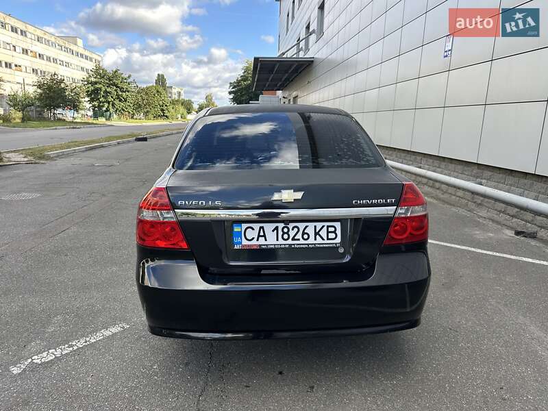 Седан Chevrolet Aveo 2010 в Броварах