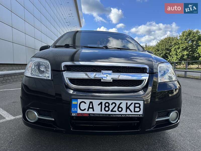 Седан Chevrolet Aveo 2010 в Броварах