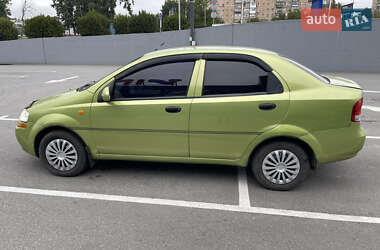 Седан Chevrolet Aveo 2004 в 