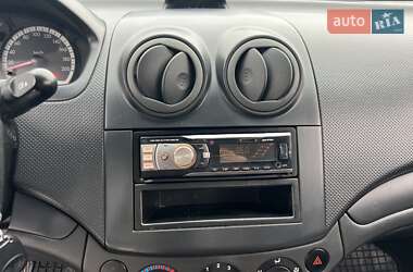 Седан Chevrolet Aveo 2011 в 
