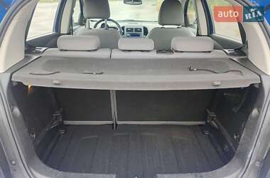 Хэтчбек Chevrolet Aveo 2012 в 