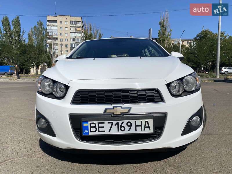 Хэтчбек Chevrolet Aveo 2012 в Николаеве