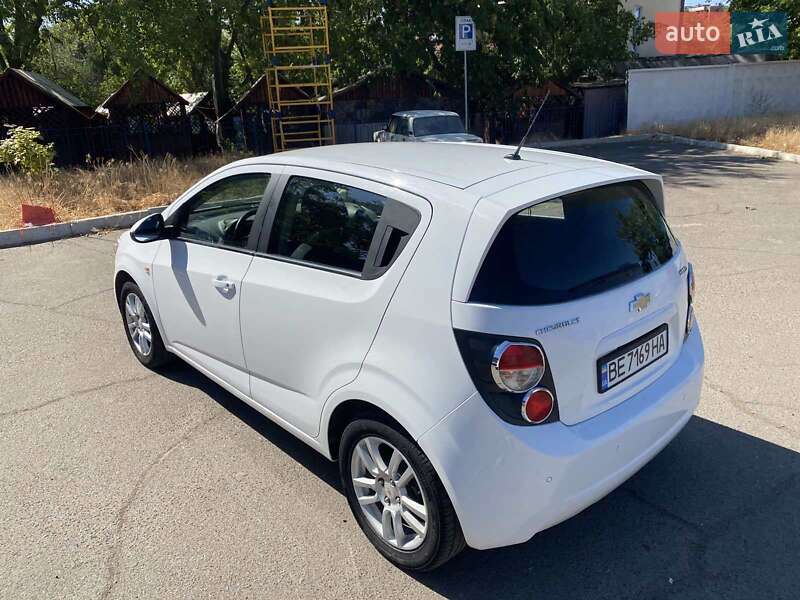 Хэтчбек Chevrolet Aveo 2012 в Николаеве