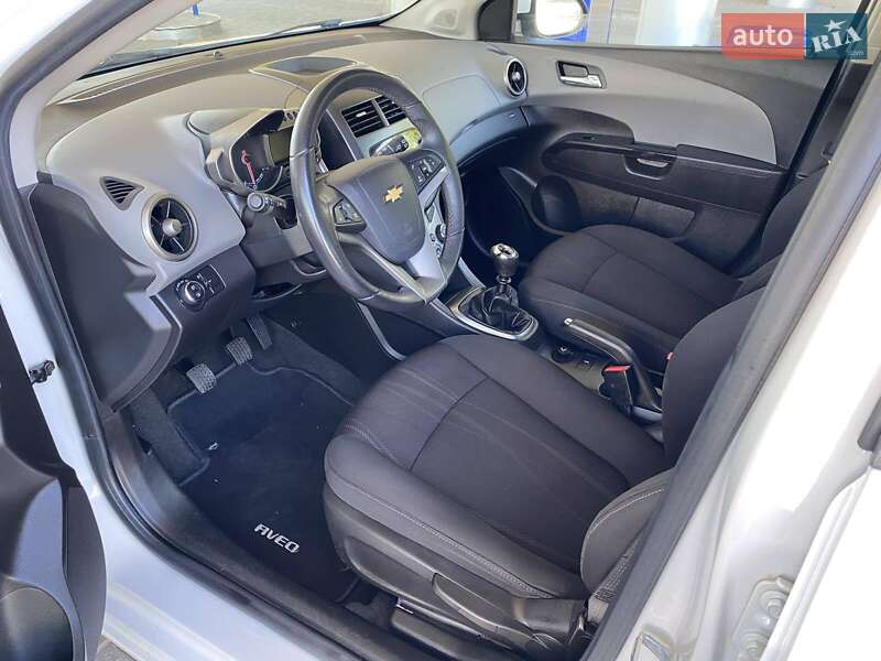 Хэтчбек Chevrolet Aveo 2012 в Николаеве