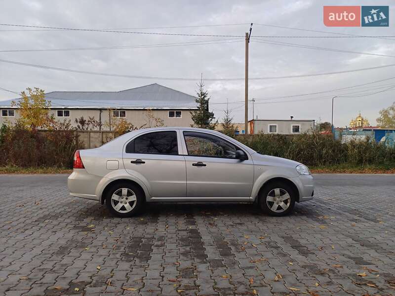 Седан Chevrolet Aveo 2007 в Львове