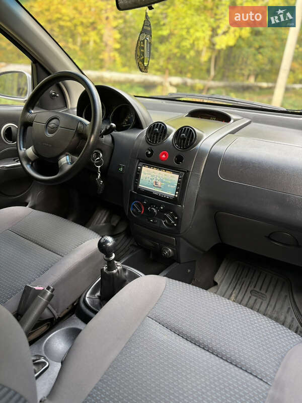 Хэтчбек Chevrolet Aveo 2007 в Харькове
