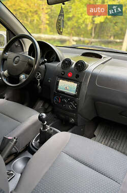Хэтчбек Chevrolet Aveo 2007 в 