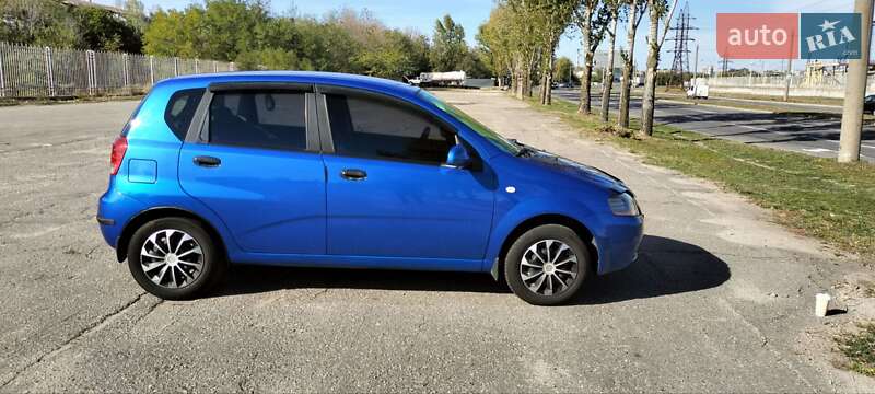 Хэтчбек Chevrolet Aveo 2006 в Запорожье