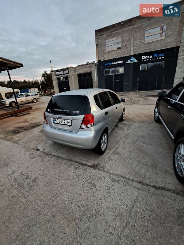 Хэтчбек Chevrolet Aveo 2005 в Новояворовске