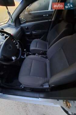 Хэтчбек Chevrolet Aveo 2005 в Новояворовске