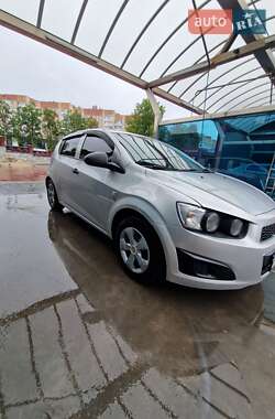 Хэтчбек Chevrolet Aveo 2012 в Ровно