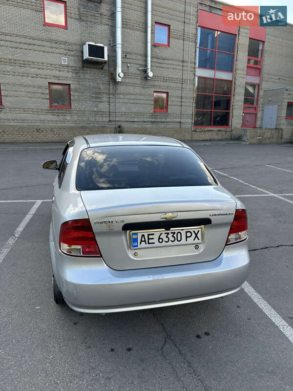 Седан Chevrolet Aveo 2005 в Днепре