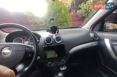 Хэтчбек Chevrolet Aveo 2009 в 