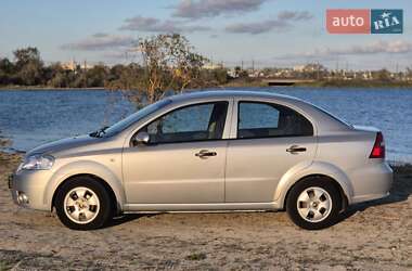 Седан Chevrolet Aveo 2011 в Миколаєві