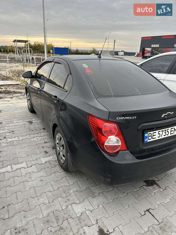 Седан Chevrolet Aveo 2013 в Макарові