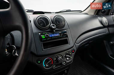 Седан Chevrolet Aveo 2011 в 