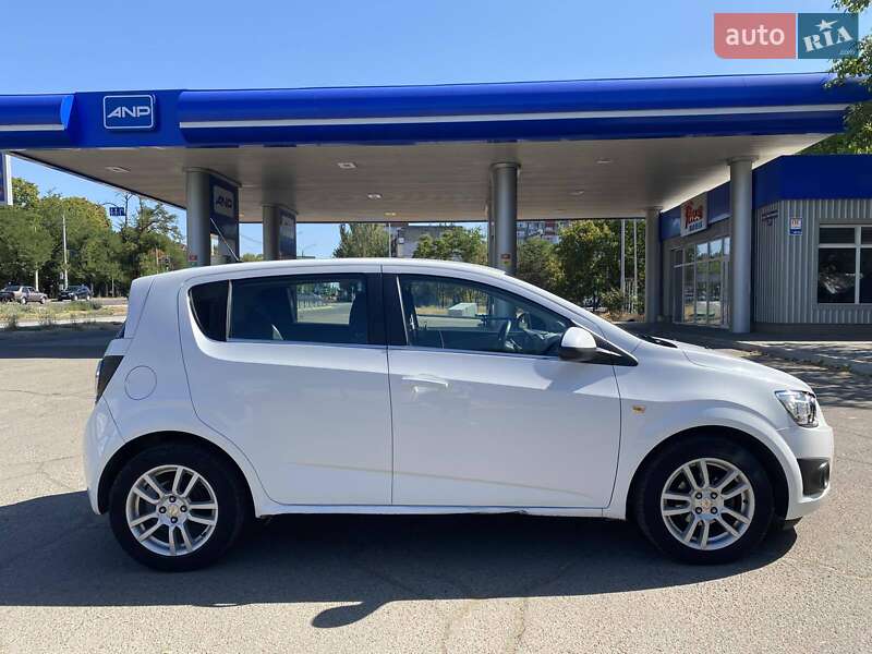 Хэтчбек Chevrolet Aveo 2012 в Николаеве фото 5 Хэтчбек Chevrolet Aveo 2012 в Николаеве