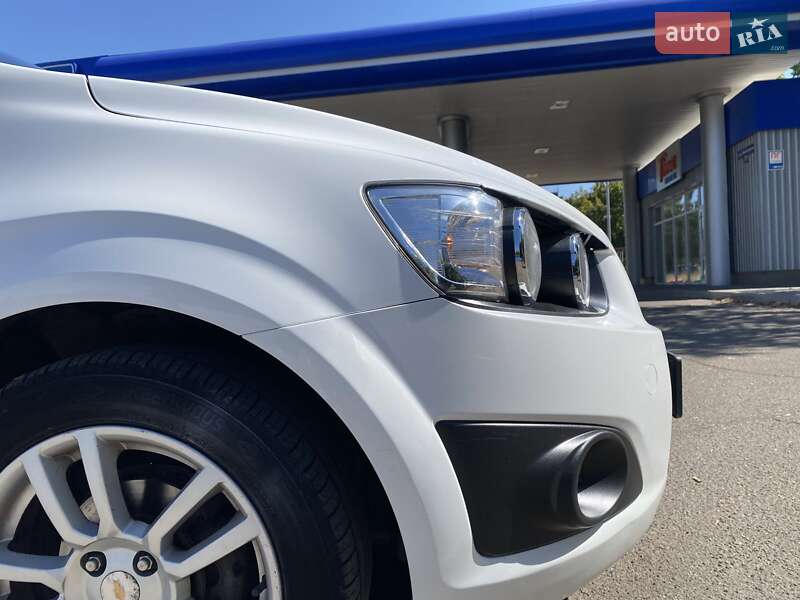 Хэтчбек Chevrolet Aveo 2012 в Николаеве фото 42 Хэтчбек Chevrolet Aveo 2012 в Николаеве