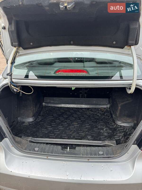 Седан Chevrolet Aveo 2007 в Ямпілю