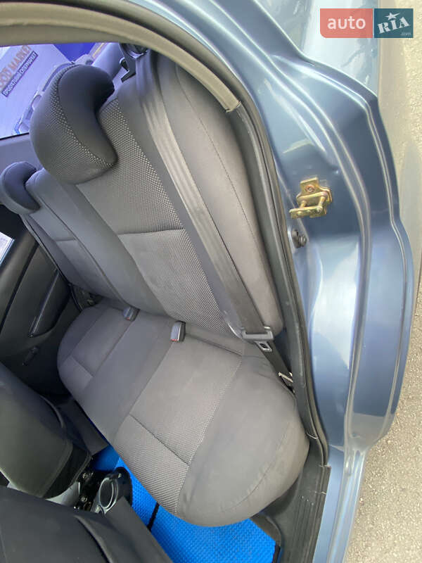 Седан Chevrolet Aveo 2006 в Запорожье