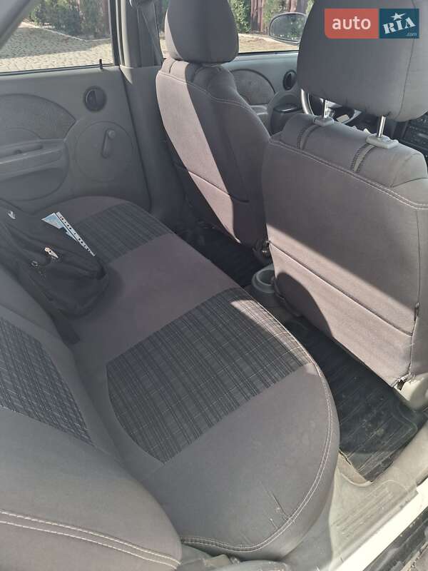 Седан Chevrolet Aveo 2005 в Тернополі фото 8 Седан Chevrolet Aveo 2005 в Тернополі