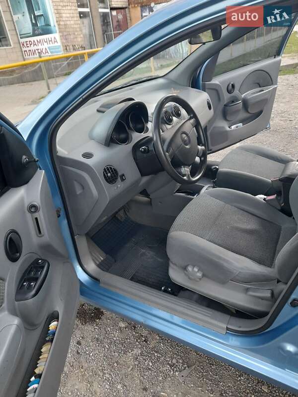 Седан Chevrolet Aveo 2005 в Черновцах