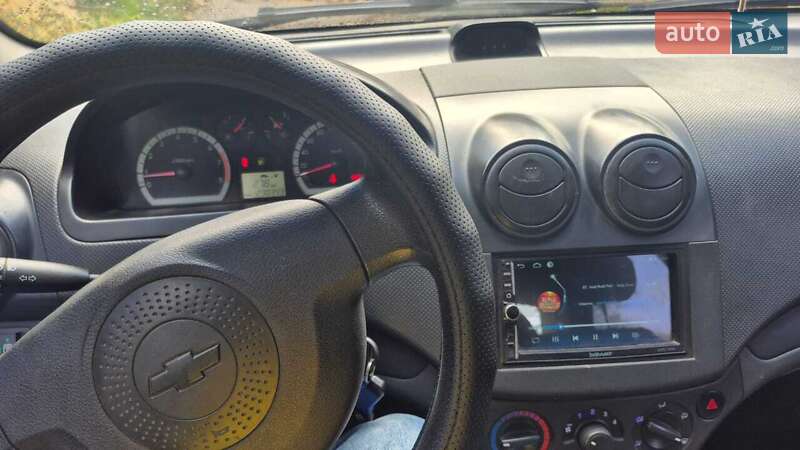 Седан Chevrolet Aveo 2006 в Кривому Розі