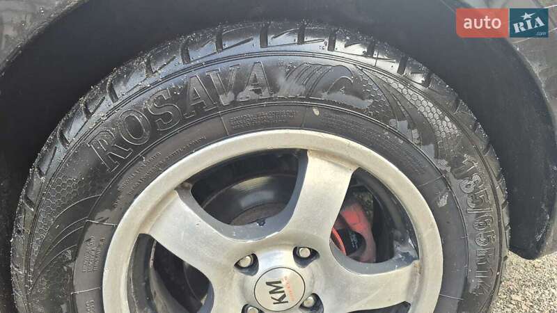 Седан Chevrolet Aveo 2006 в Кривому Розі