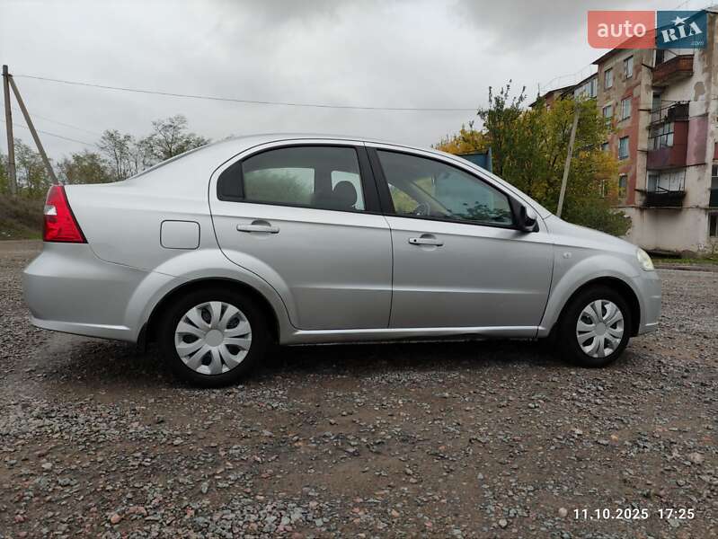 Седан Chevrolet Aveo 2008 в Первомайске