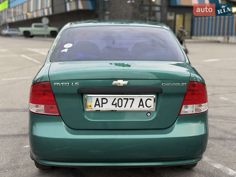 Седан Chevrolet Aveo 2004 в Киеве