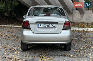 Седан Chevrolet Aveo 2005 в 