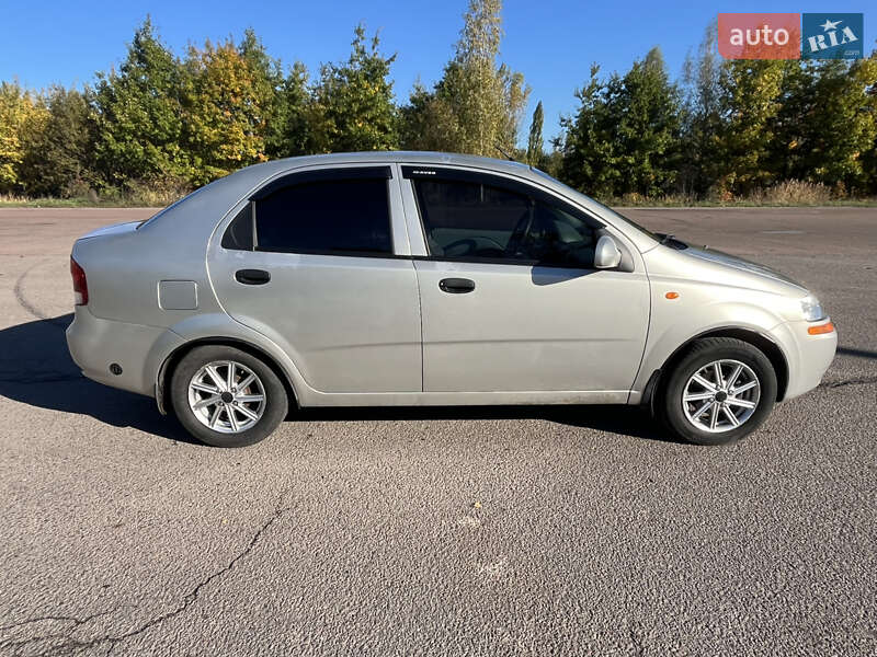Седан Chevrolet Aveo 2005 в Бердичеве