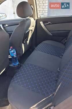 Хетчбек Chevrolet Aveo 2008 в 