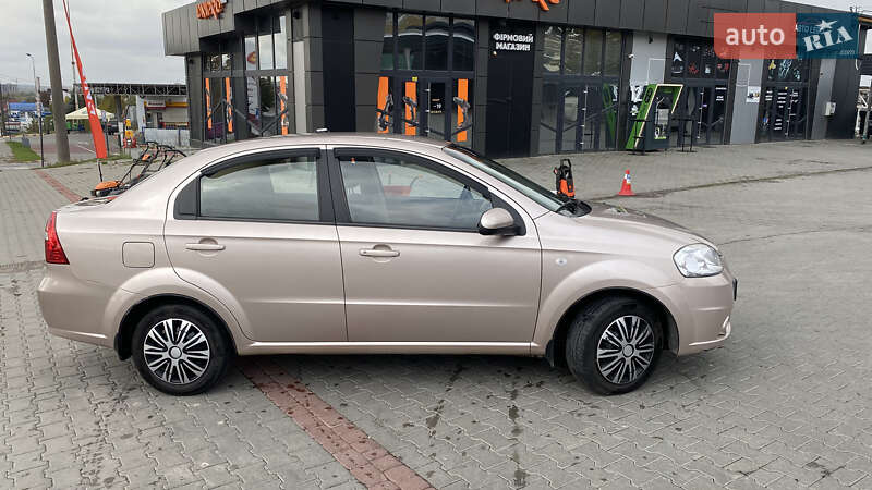 Седан Chevrolet Aveo 2008 в Тернополе