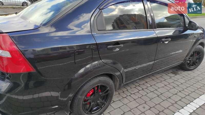 Седан Chevrolet Aveo 2006 в Львове