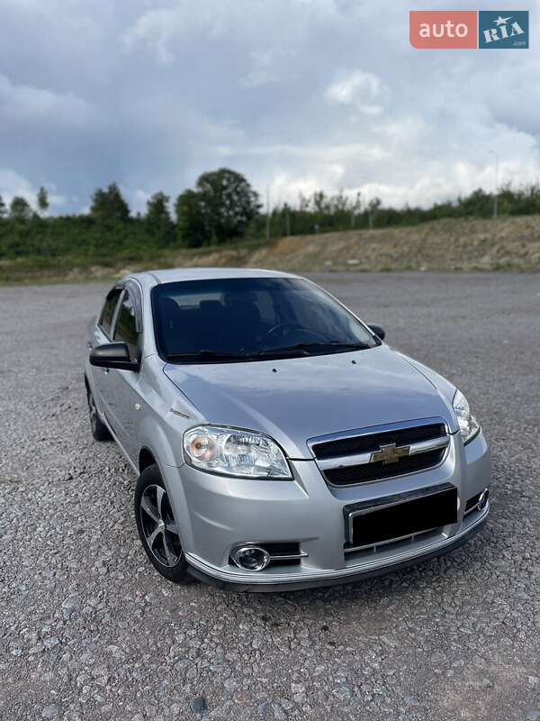 Седан Chevrolet Aveo 2008 в Киеве