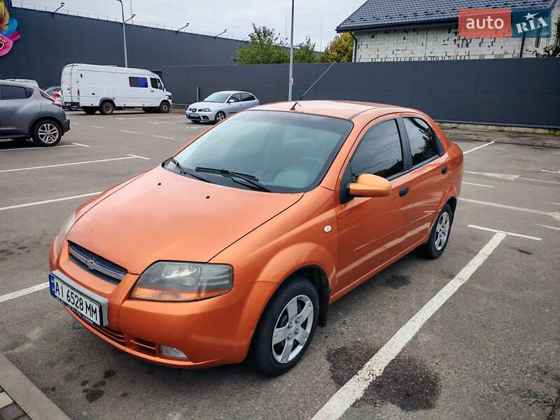Седан Chevrolet Aveo 2005 в Киеве
