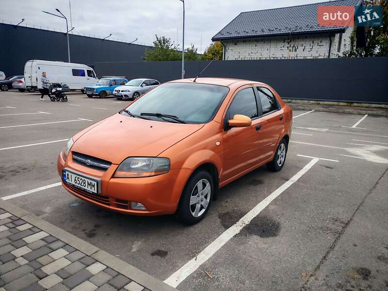 Седан Chevrolet Aveo 2005 в Киеве