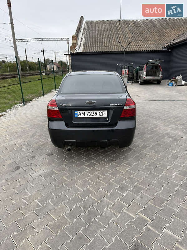 Седан Chevrolet Aveo 2006 в Звягелі