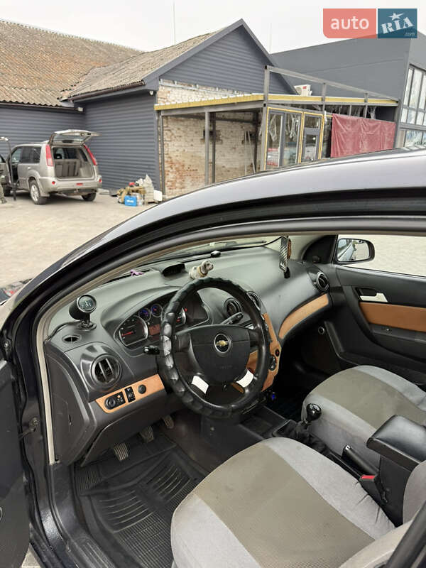 Седан Chevrolet Aveo 2006 в Звягелі